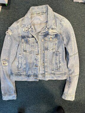 Free People Distressed light wash denim jacket Women's Size Small